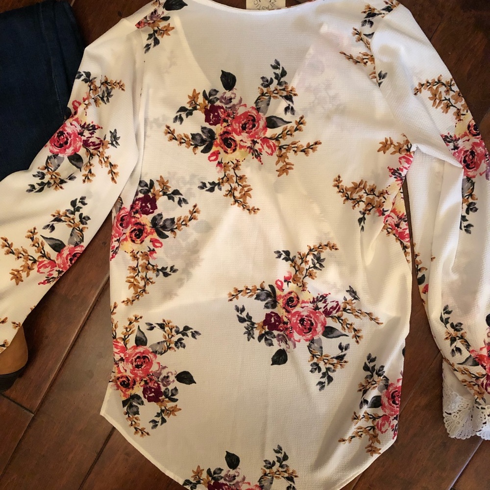 Womens White Boho Faux Wrap Floral Print Hi Low Fluted Sleeve Blouse Size Small - Picture 8 of 8